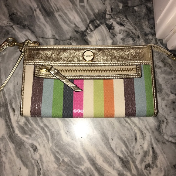 Coach Handbags - HOST PICK NWT Coach wristlet